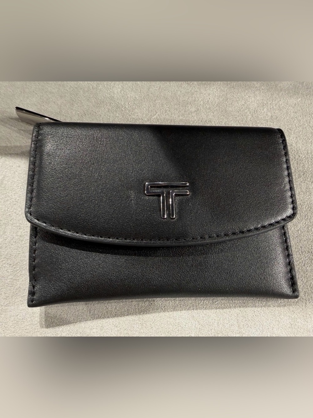 NEW Tumi BELDEN 100% Leather FLAP CARD CASE - Wallet - BLACK with GUNMETAL